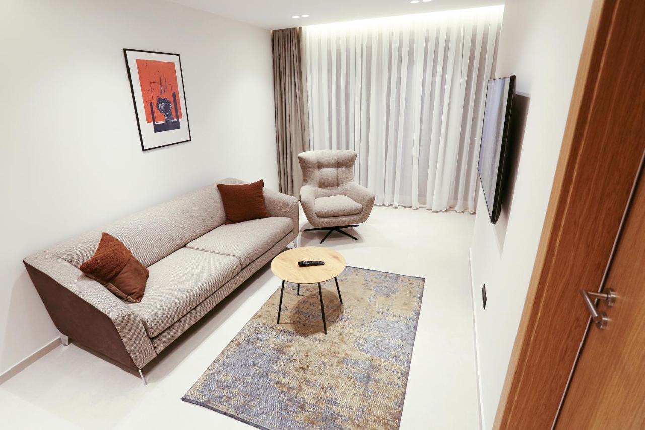 Hotel 12 Gjakova Екстериор снимка