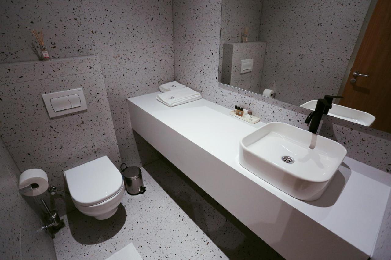 Hotel 12 Gjakova Екстериор снимка