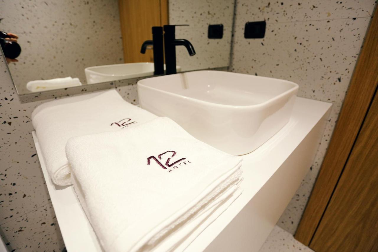 Hotel 12 Gjakova Екстериор снимка